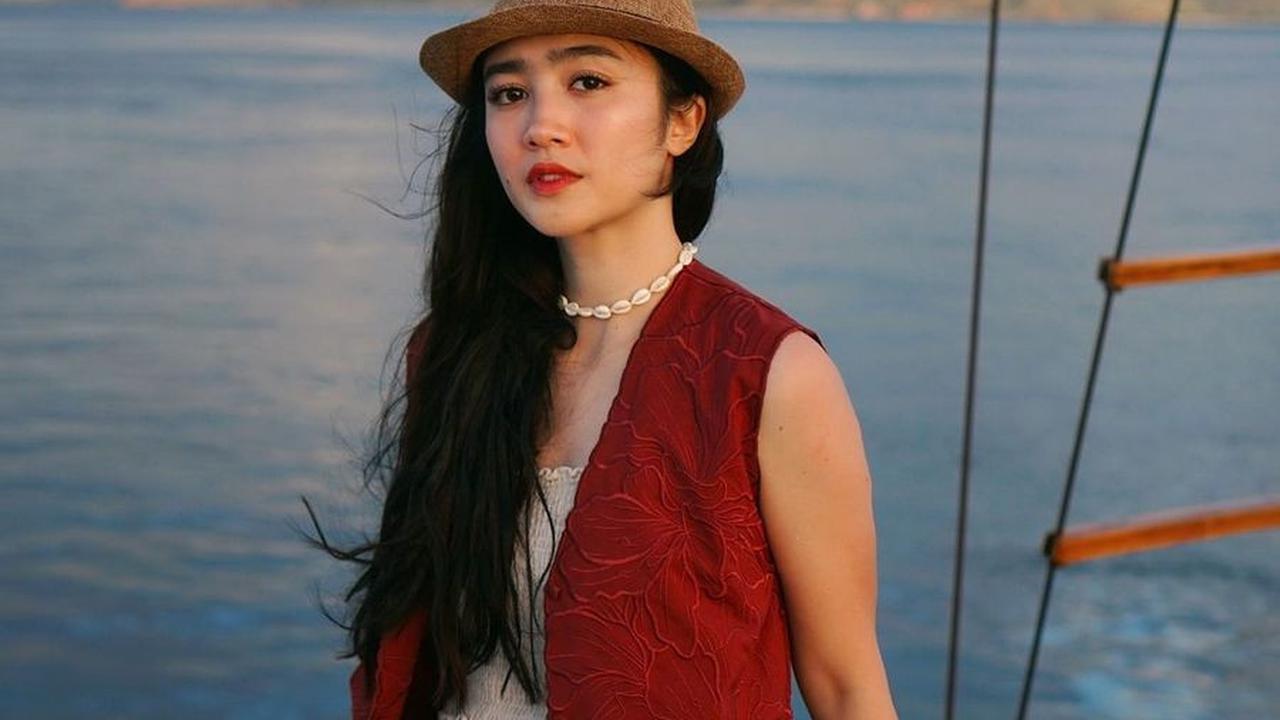8 Fakta Febby Rastanty yang Baru Saja Tunangan, Sudah Berakting Sejak Tahun 2004 - Kini Segera Dinikahi Perwira Akpol