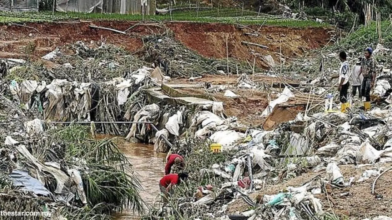 banjir-malaysia-131028b.jpg