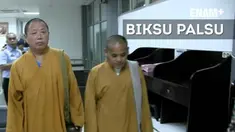 2 WNA Cina ditangkap petugas imigrasi karena mengemis dengan menyamar sebagai biksu. Keduanya terbukti menyalahgunakan visa kunjungan wisata yang dimilikinya