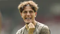 Kali Ini Bela Aston Villa, Alejandro Garnacho Disambut Paling Meriah saat Kembali ke SUGBK