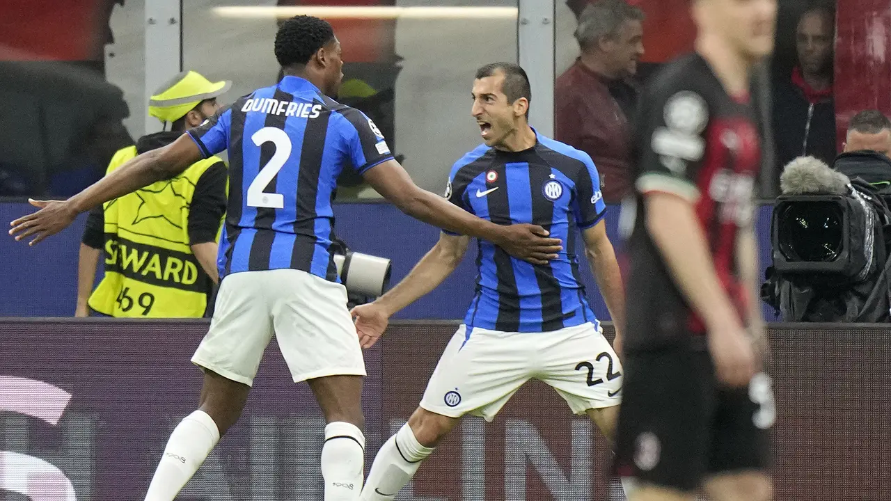 FOTO AC Milan Vs Inter Milan