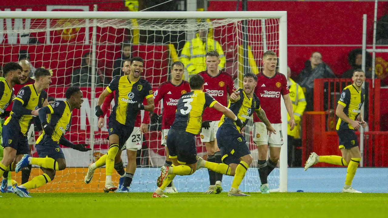 Foto: Old Trafford Tak Lagi Angker, MU Telan Kekalahan Ketujuh Musim Ini di Liga Inggris setelah Dihajar Bournemouth