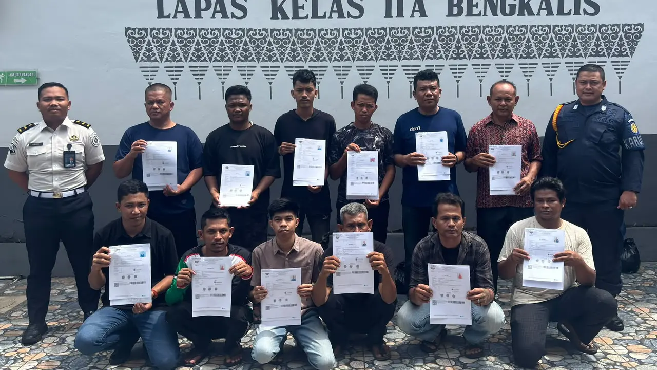 Sebanyak 113 warga binaan Lapas Kelas IIA Bengkalis memperoleh program reintegrasi sosial.