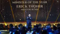 Menteri BUMN Erick Thohir menerima penghargaan sebagai menteri pilihan tahun ini atau Minister of the Year. (Dok KBUMN)