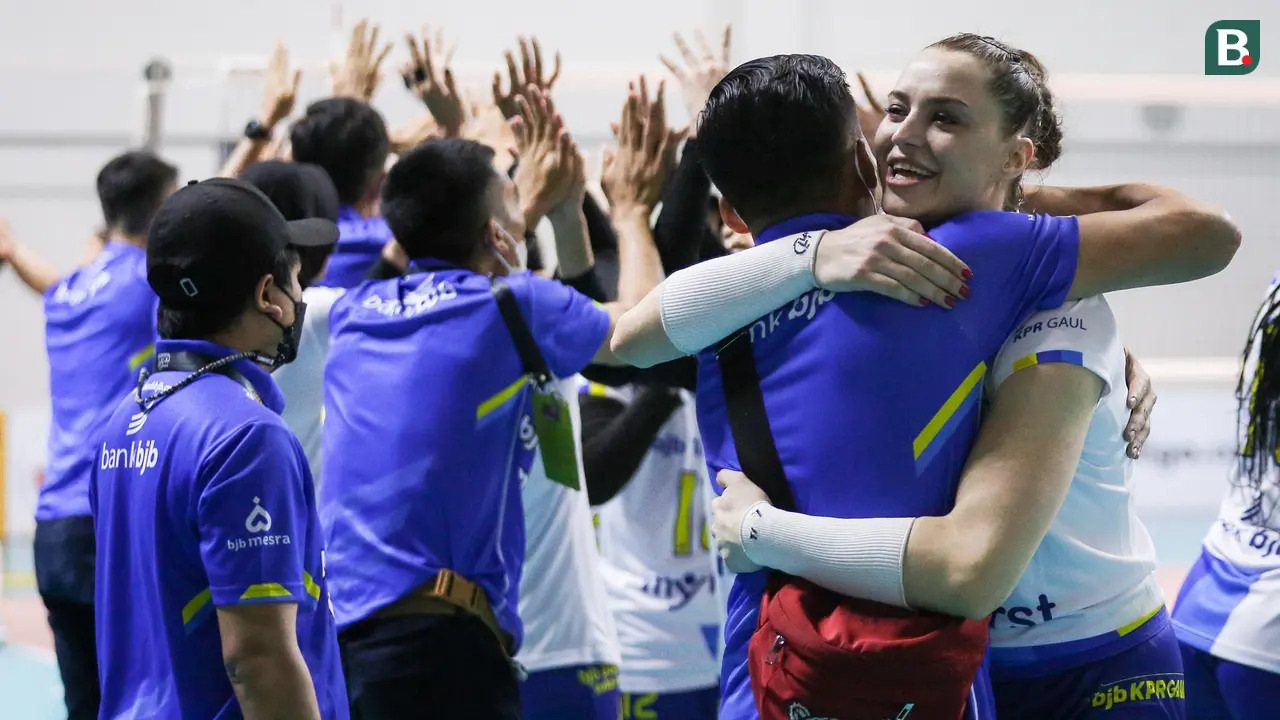 Foto: Tak Terkalahkan, Bandung Bjb Tandamata Juara Final Four dan Jumpa Gresik Petrokimia Pupuk di Grand Final PLN Mobile Proliga 2022