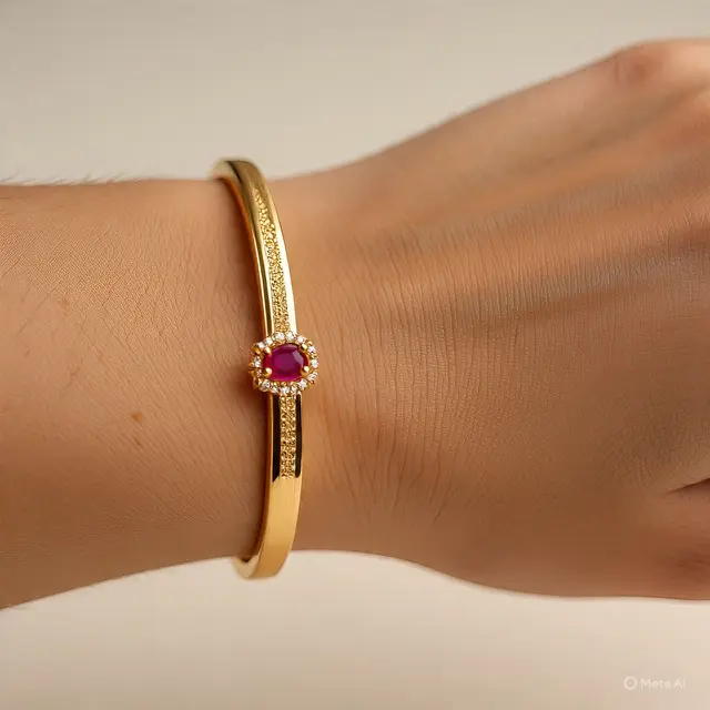 Model Gelang Bangle Emas 5 Gram dengan Batu Permata Kecil