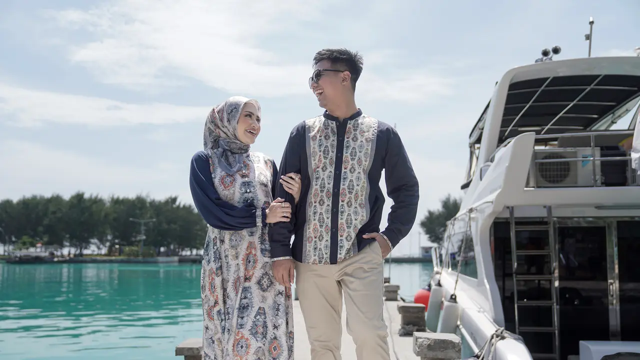 Nathalie Holscher dan Frans Faisal Makin Kompak Kenakan Baju Warna Senada Bak Sepasang Kekasih