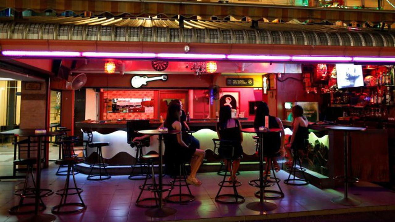 Mourning Bangkok bars