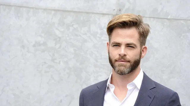 [Bintang] Chris Pine