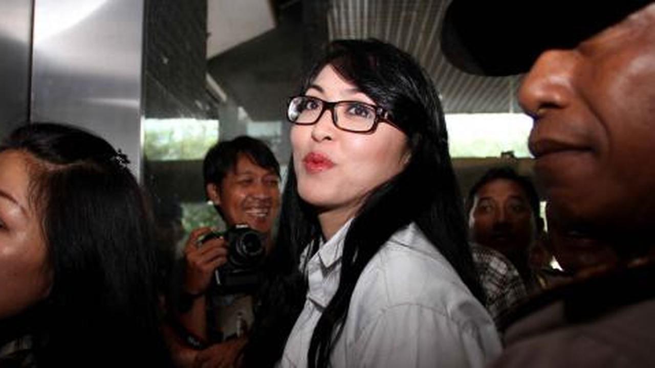 Angie & Rosa pernah bahas proyek universitas di Hotel Sultan