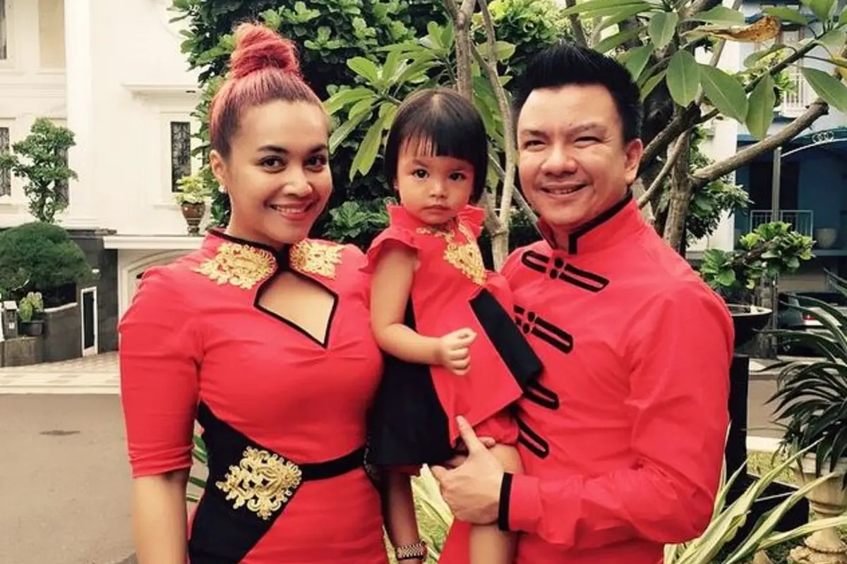 [Bintang] Jerry Aurum dan Denada
