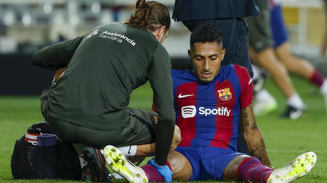 Foto: Momen Sergio Ramos Cetak Gol Bunuh Diri untuk Kemenangan Barcelona di Liga Spanyol