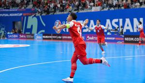 Selebrasi kapten Timnas Futsal Indonesia, Mochammad Iqbal usai membobol gawang Korea Selatan dalam laga Grup A Piala Asia Futsal 2026 di Indonesia Arena, Jakarta, Selasa (27/1/2026). (Bola.com/Bagaskara Lazuardi)