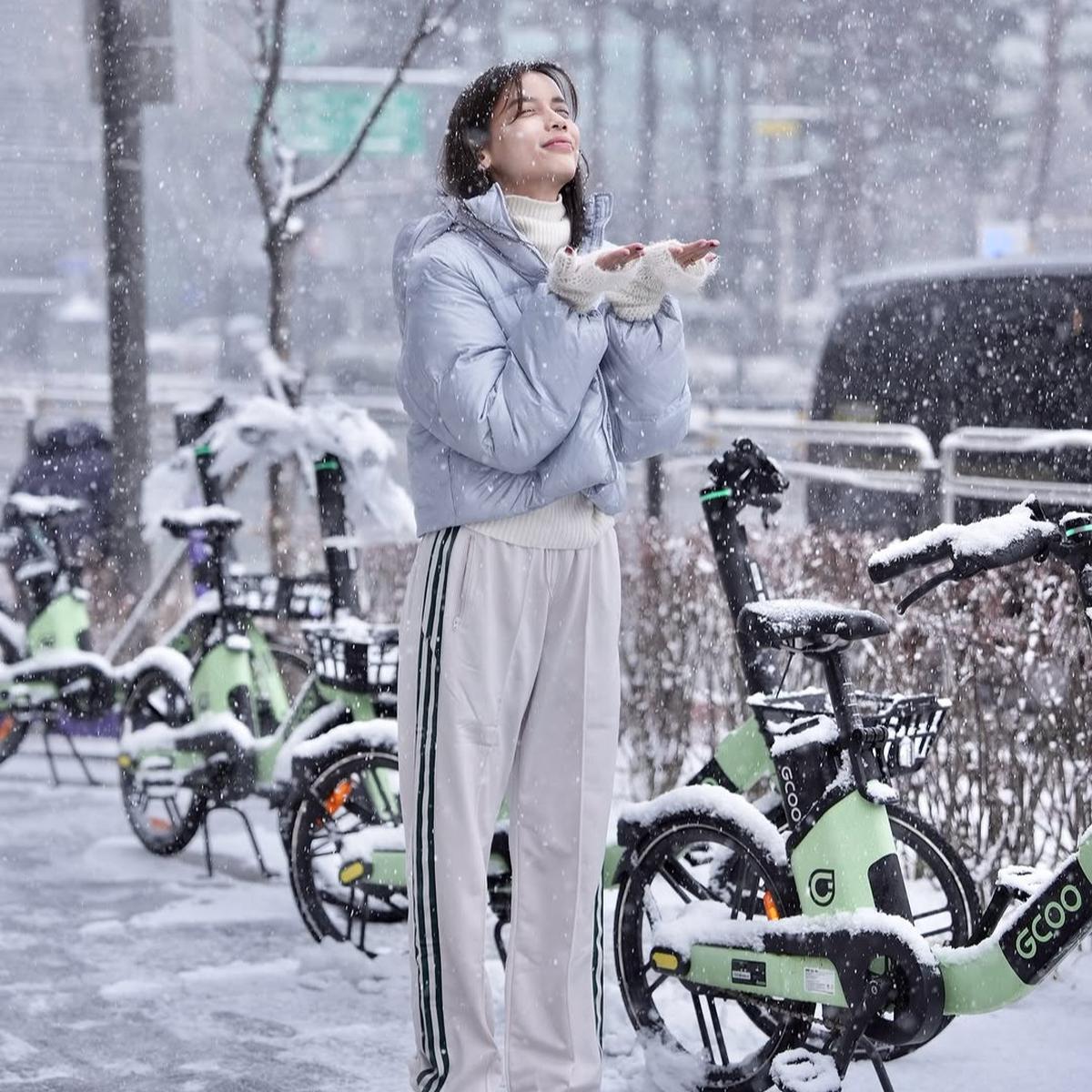 Potret Sabrina Chairunnisa Kala Berlibur di Korea (credit: instagram/sabrinachairunnisa_)