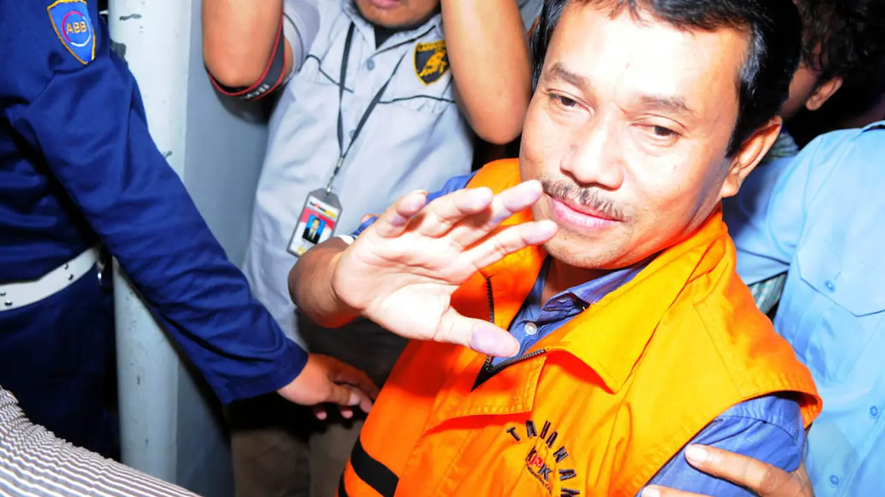 Inilah Wajah Tersangka Kasus Ahli Fungsi Hutan Lindung