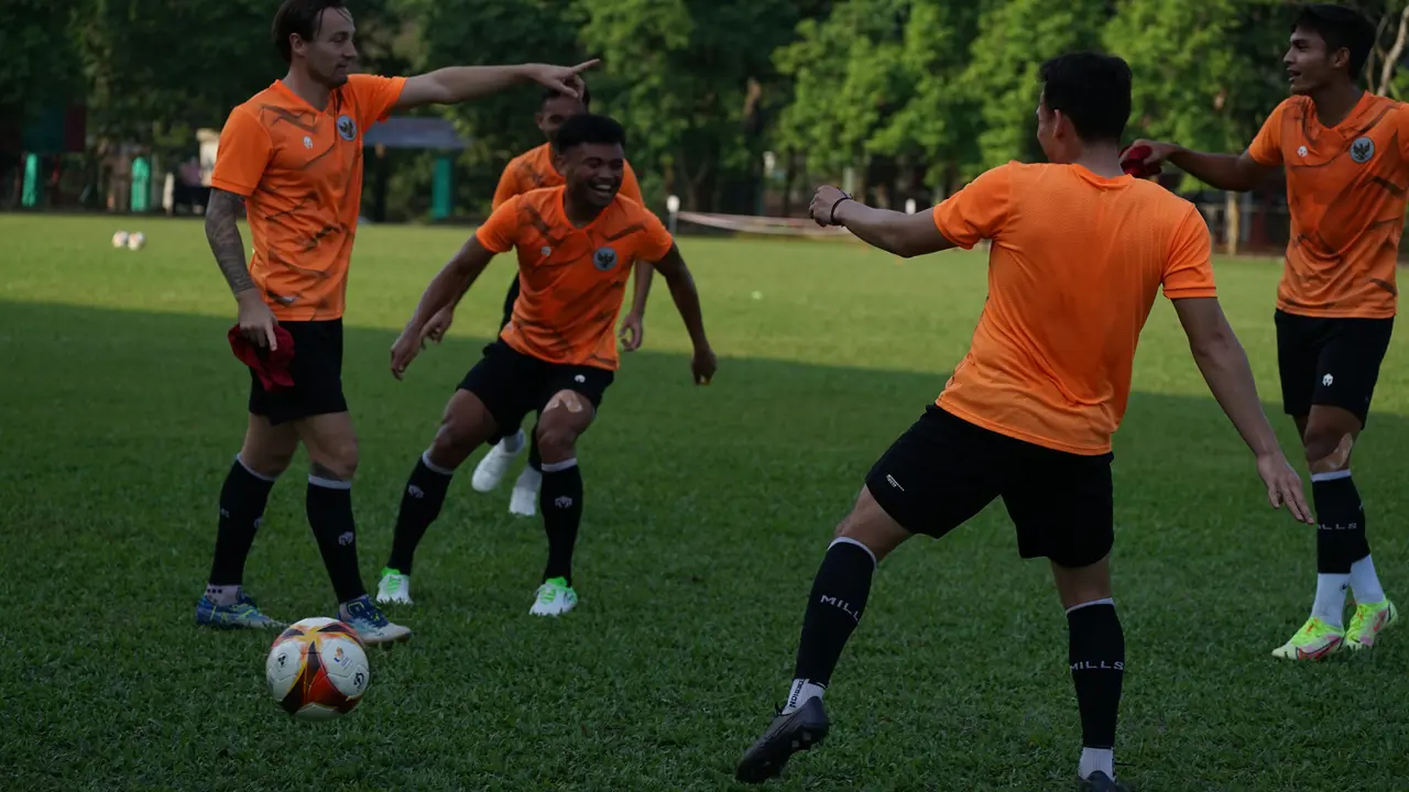Timnas Indonesia U-23 berlatih di Vietnam. (PSSI).