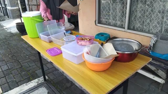Strategi Penjual Nasi Kuning di Jogja Pertahankan Harga Rp5.000 di Tengah Bahan Pokok Naik
