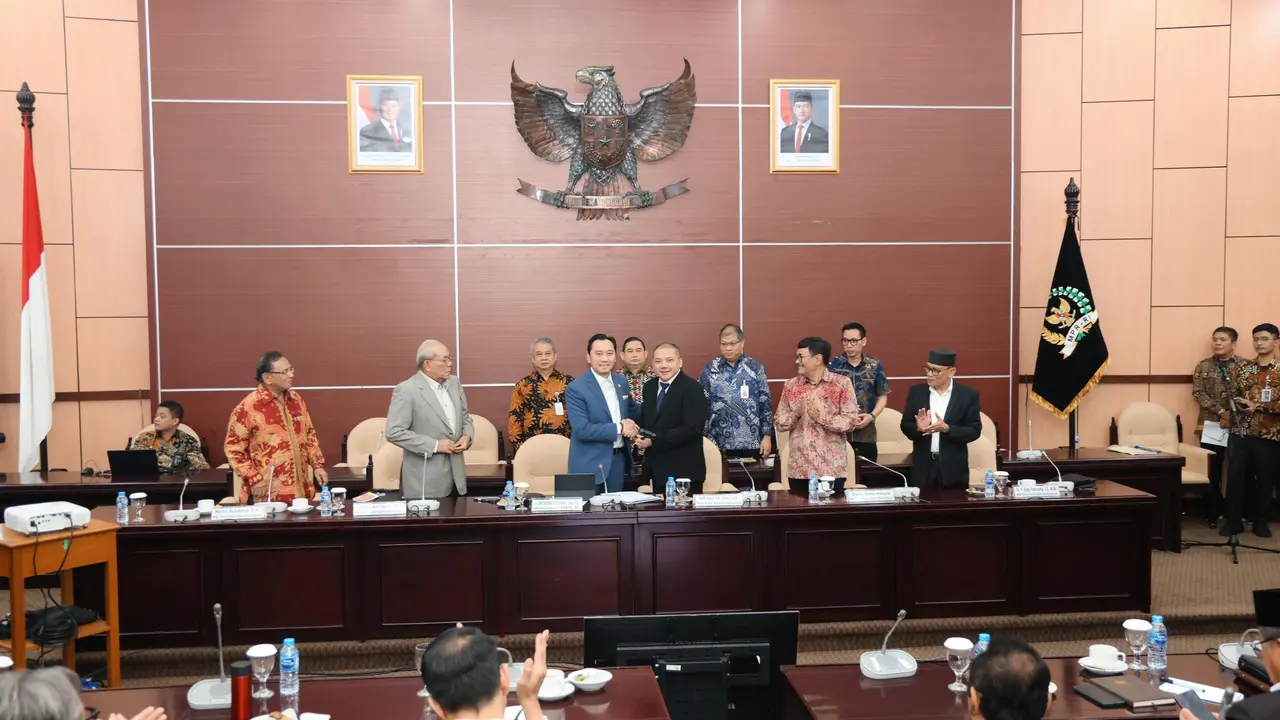 Wakil Ketua MPR RI dari Partai Demokrat Edhie Baskoro Yudhoyono (Ibas) ketika memimpin Rapat Pleno Pertama Komisi Kajian Ketatanegaraan (K3) MPR RI (Istimewa)