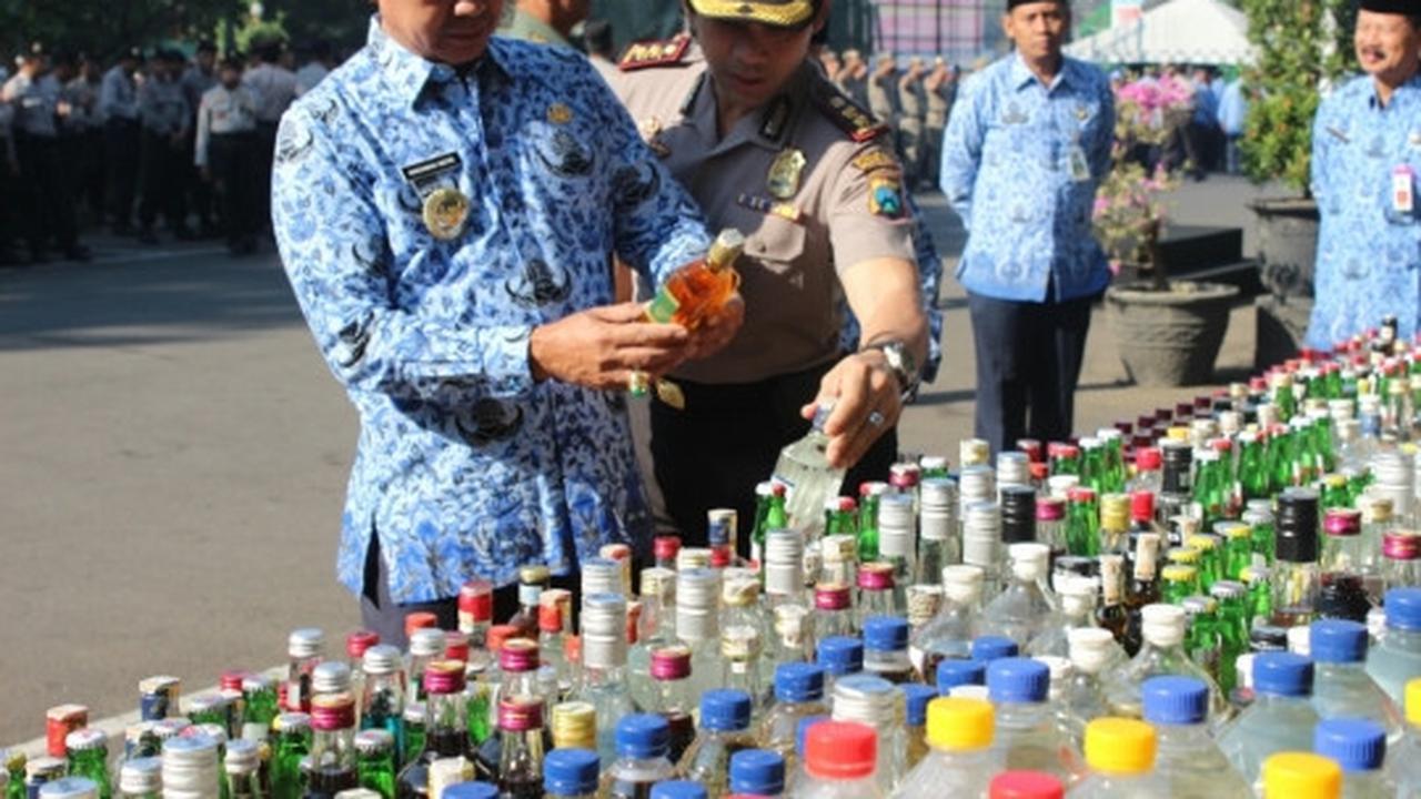Polres Malang Kota sita 2.778 botol miras jelang Ramadan