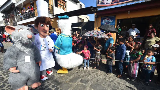 Parade Dance of Costumes