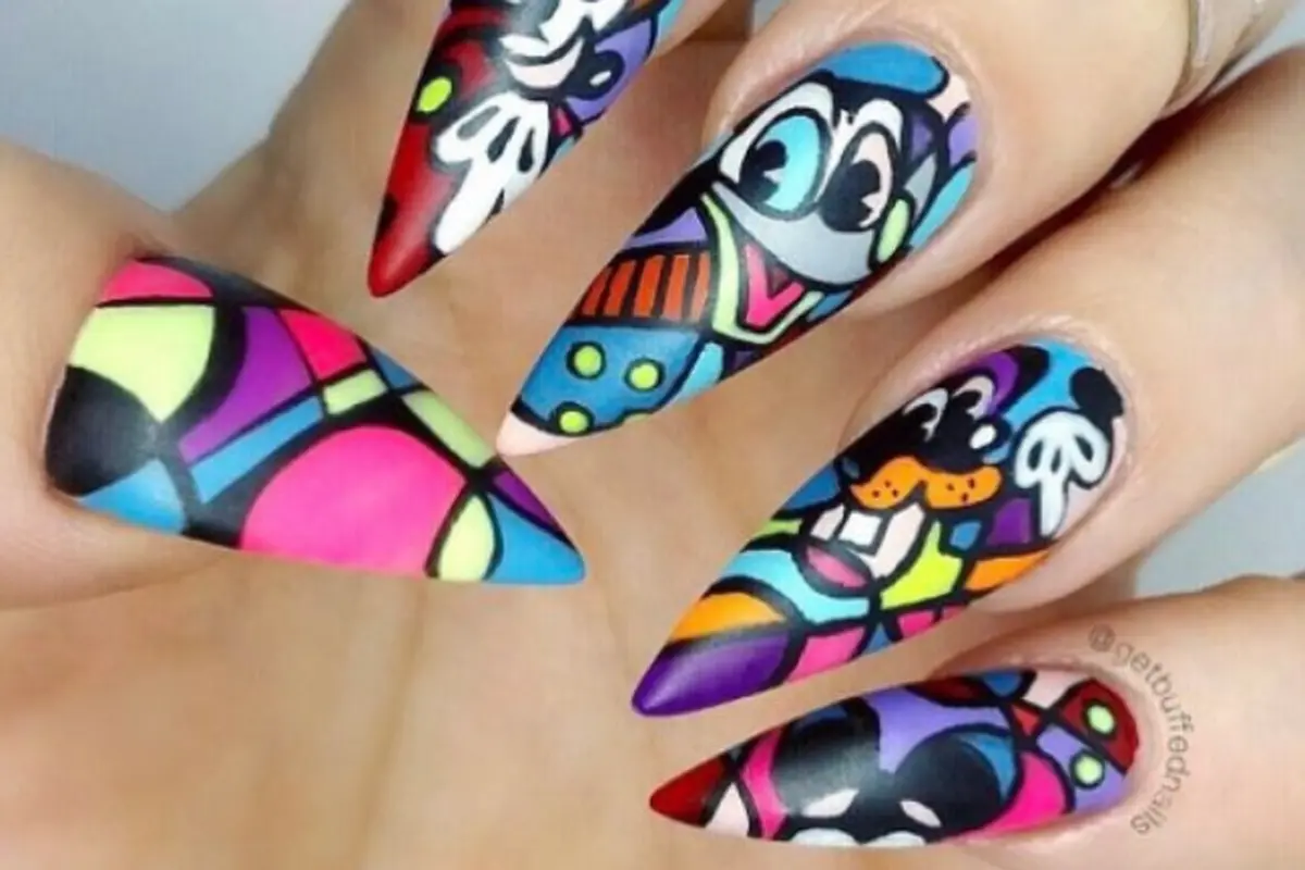 Pecinta Disney, Pasti Suka dengan 5 Nail Art Ini