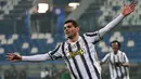 Alvaro Morata memutuskan untuk meninggalkan Chelsea menuju Atletico Madrid usai mengalami masa-masa sulit di Liga Inggris. Dua bulan kemudian, ia dipinjamkan ke Juventus. Morata tercatat mampu mencetak 20 gol dari 44 laga di musim pertamanya. (AFP/Miguel Medina)