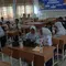 Siswa SMP Negeri 12 Batam berkumpul di lingkungan sekolah saat jam istirahat. Program MBG dihentikan sementara akibat kendala pencairan dana operasional, (Liputan6.com/Ajang Nurdin).