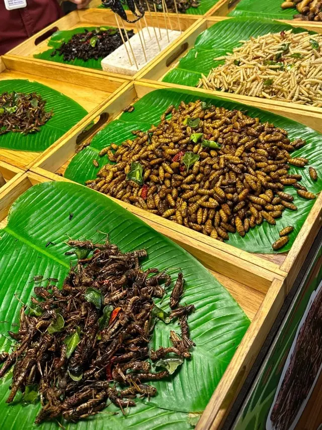 Liburan Dinda Hauw dan Rey Mbayang di Thailand
