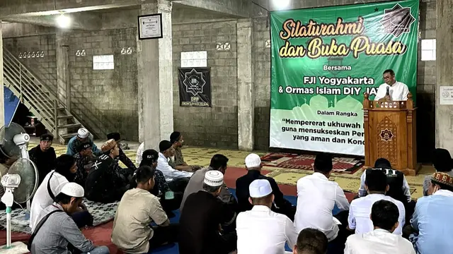 Front Jihad Islam (FJI) bersama Ormas Islam DIY-Jawa Tengah menggelar kegiatan silaturahmi dan buka puasa bersama di markas DPP FJI, Yogyakarta, Minggu (9/5/2023) (Istimewa)