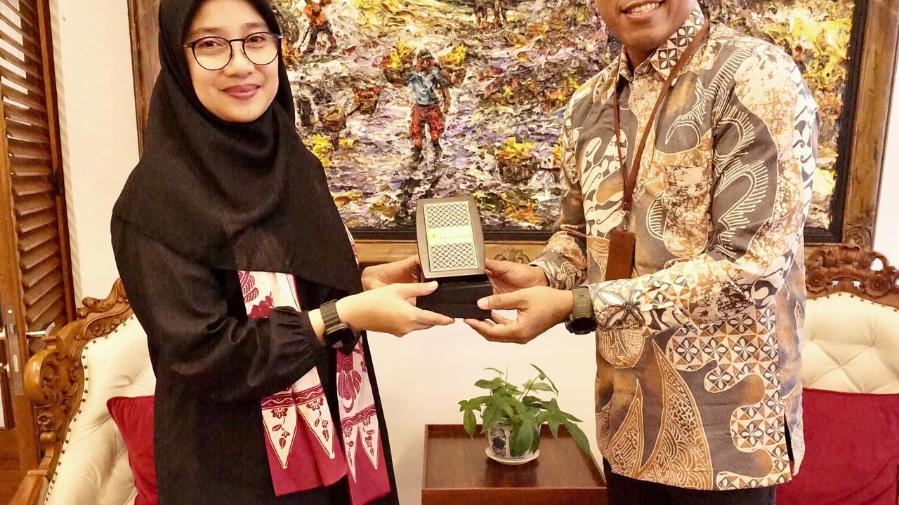 Bupati Banyuwangi Ipuk Fiestiandani Bertemu PT PLN Indonesia Power terkait pembangunan Pembangkit Listrik Tenaga Surya