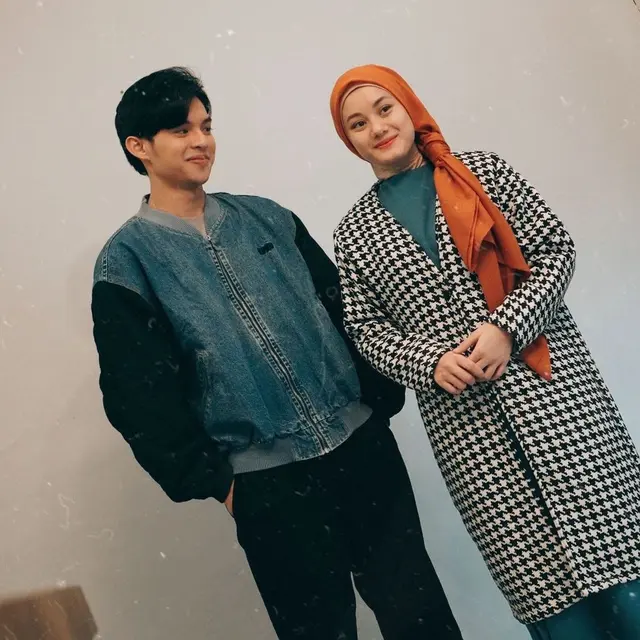 Film Cinta Subuh Saksi Cinta, Ini 6 Potret Dinda Hauw dan Rey Mbayang di Awal Bertemu