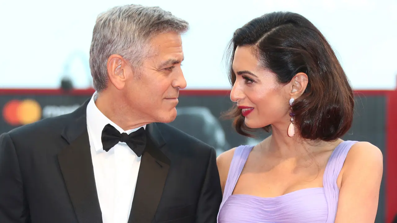 Amal Clooney di Karpet Merah Venice Film Festival