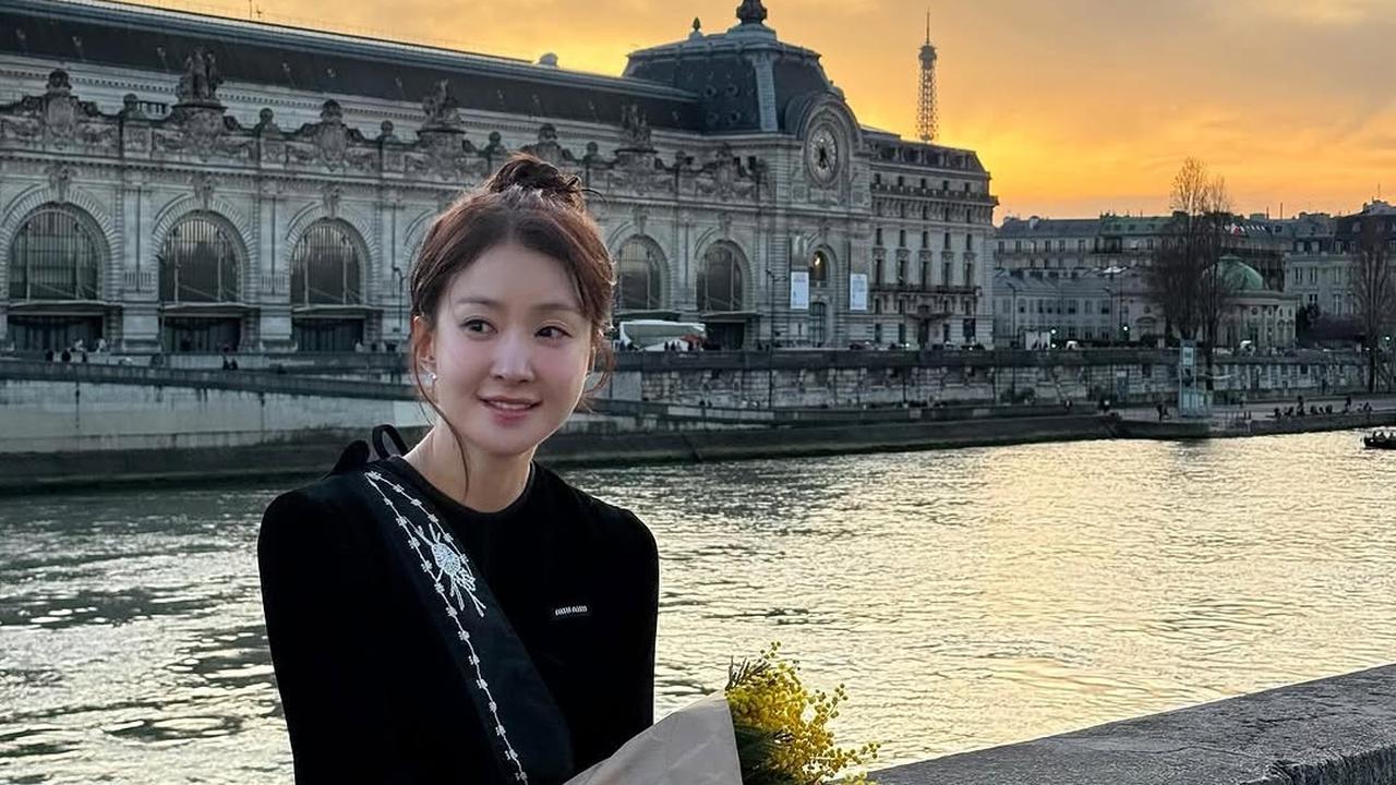 Potret Cantik Lee Si Young, Usia 42 Tahun Tapi Visualnya Kayak Anak Kuliahan