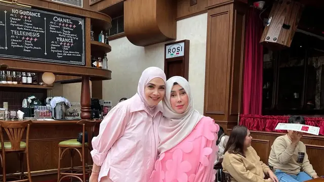 Kompak Nuansa Pastel, Gaya Nagita Slavina Rayakan Ultah Ibu Mertua Bareng Mama dan Caca Tengker