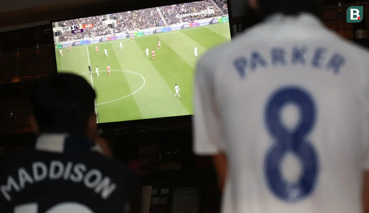 Tangkapan layar nonton bareng Roaring Night Liga Inggris 2023/2024 antara Tottenham Hotspur kontra Arsenal di Treehaus Kemang, Minggu (28/4/2024) malam WIB yang digelar komunitas penggemar Tottenham Hotspur, IndoSpurs Jakarta. (Bola.com/Abdul Aziz)
