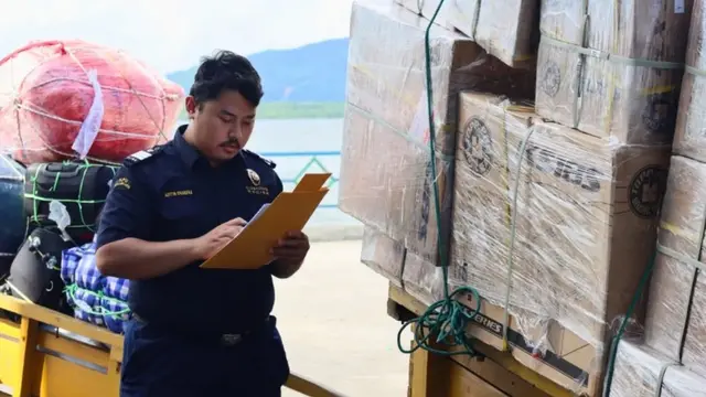 Bea Cukai Nunukan memfasilitasi proses importasi barang hibah milik Gereja Anglikan Kristus Raja Segala Raja Nunukan yang diperuntukkan bagi keperluan ibadah. (Istimewa)