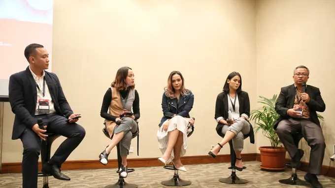 Speaker Ideafest BATTLING INDONESIA’S INFERIORITY COMPLEX