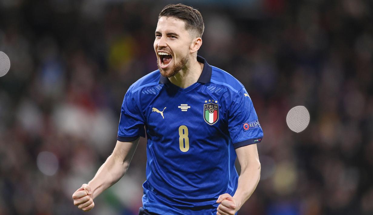 Jorginho - Pemain berusia 29 tahun ini merupakan senjata Timnas Italia merengkuh titel Euro 2020. Beberapa kali ia menjadi penentu kemenangan Gli Azzuri di ajang ini.(Foto:AP/Laurence Griffiths,Pool)