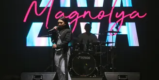 Ziva Magnolya di panggung The Sounds Project 2024. [Foto: Adrian Putra/Fimela]