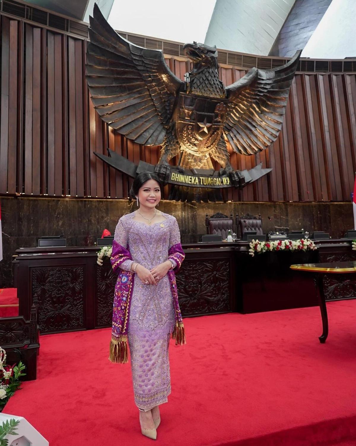 Jadi Politisi di Usia Dini, Intip Deretan Potret Wanita DPR DPD Muda yang Curi Perhatian