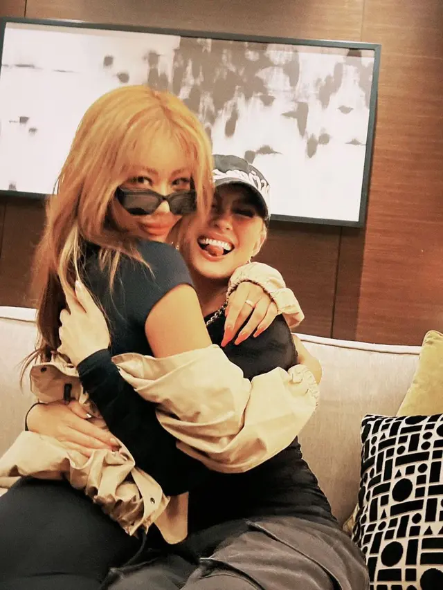 Sebut Sebagai Saudara, Ini 7 Potret Kebersamaan Agnez Mo dan Jessi