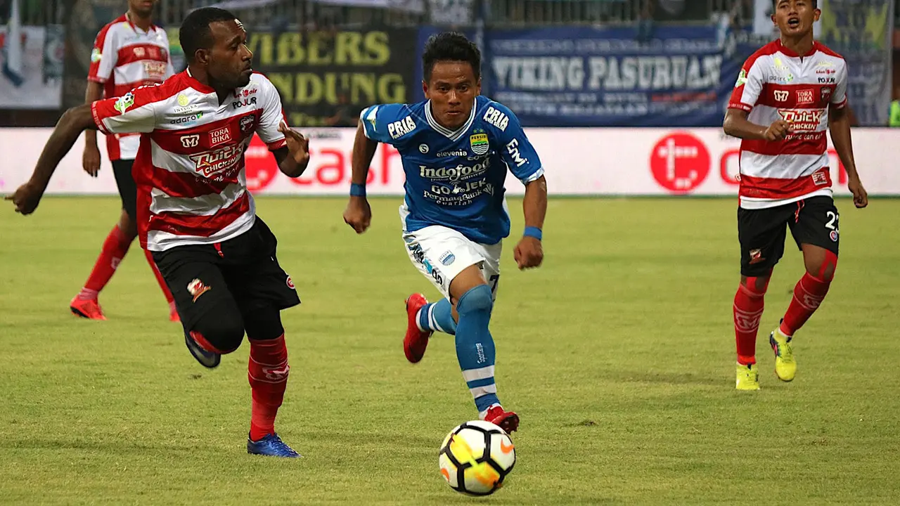 Persib Bandung vs Madura United