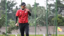 Pria kelahiran Payahkumbuh, Sumatera Barat tersebut resmi diperkenalkan sebagai nahkoda baru skuat Tangsel Warriors pada Senin, 4 April 2022. (Bola.com/Bagaskara Lazuardi)