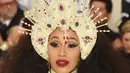 Penyanyi Cardi B saat tiba untuk menghadiri Met Gala 2018 di Metropolitan Museum of Art, New York (7/5). (Jamie McCarthy / GETTY IMAGES NORTH AMERICA / AFP)