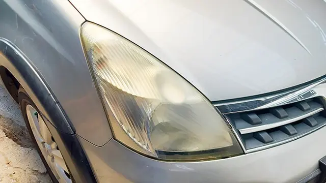 Mika Lampu Mobil