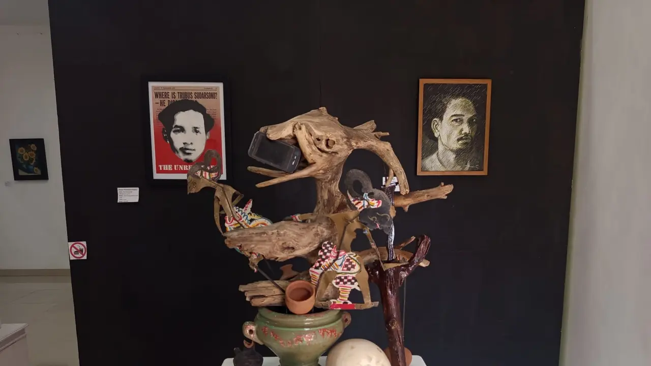 Pameran 100 Tahun Trubus Soedarsono + 100 Hari Api Pengabdian Sujarwo