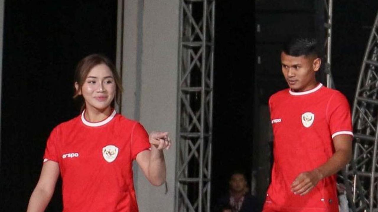 FOTO: Terinspirasi dari Jersey Timnas Indonesia Tahun 1982, Ini Penampakan Baju Zirah Skuat Garuda Terbaru