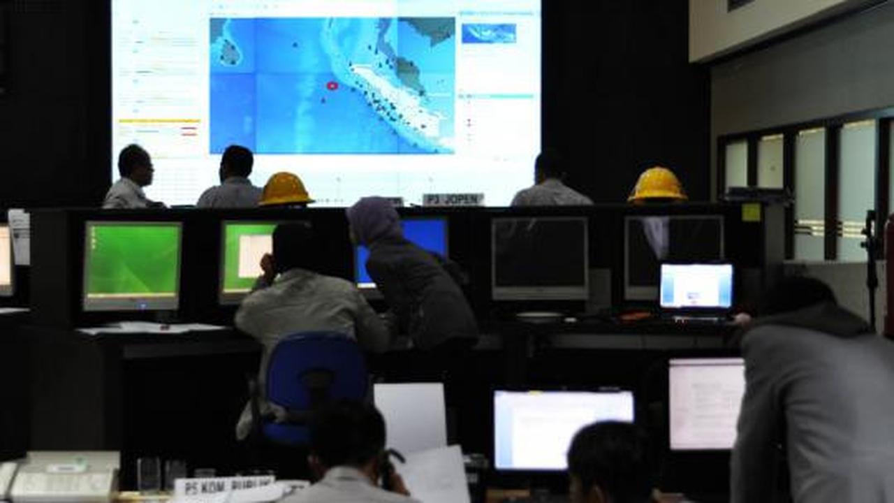 Kesibukan kantor BMKG Jakarta saat gempa 
