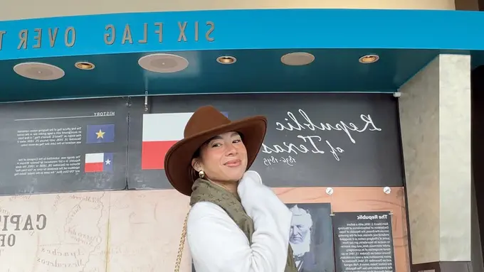 Dari Bali Girl, Jennifer Bachdim Tampil Modis Jadi Cowgirl di Texas dalam Balutan Winter Look