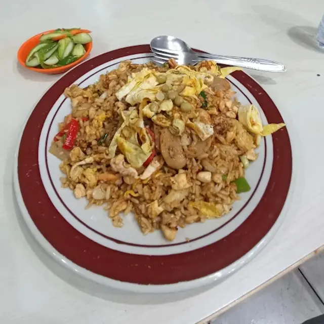 14. Bakmi Parahyangan Dipilih karena Mi Khasnya yang Kenyal dan Kuah Kaldu yang Kaya Rasa